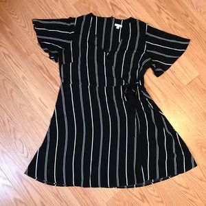 Wrap v neck striped dress